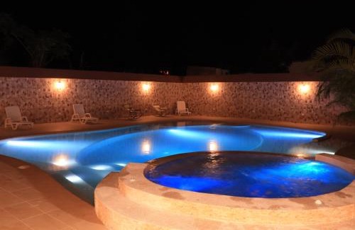 Rivera Villa | Villa Jardines de la Monarca