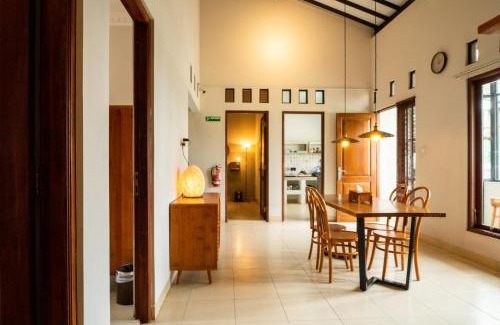 Mlati Villa | Villa Jogja Tropical