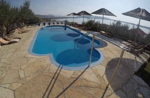 Seget Donji Villa | Villa Julio top floor apartment