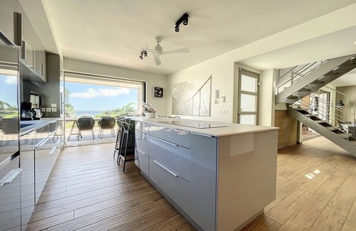 Cul de Sac Villa | Villa Kaktus - Amazing Ocean View - French Contemporary Design - 3 BR