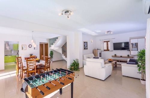 Gata Villa | Villa Kalma - Four Bedroom Villa, Sleeps 8