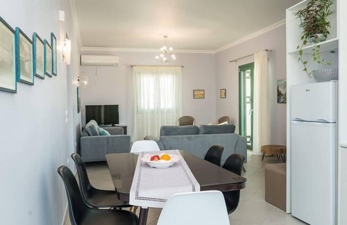 Gaitanion Villa | Villa Kampos