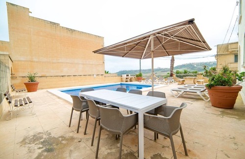 Ta' Għammar Villa | Villa Kannella Lussu - 4 Bedroom Villa - Beautiful Stone Pool Area - Perfect.