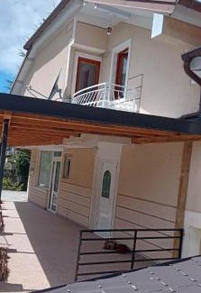 Elshani House | Villa Karolina