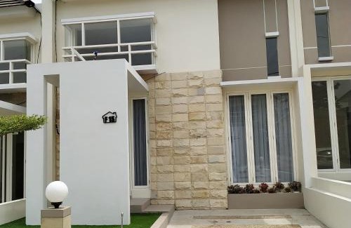 Dinoyo Villa | Villa Kayana F15 - 2 Bedroom Full AC