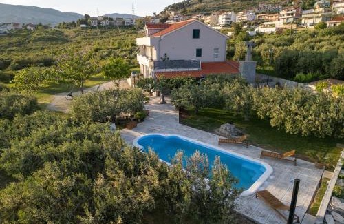 Mravince Villa | Villa Kucine Olives Garden