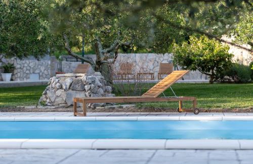 Mravince Villa | Villa Kucine Olives Garden