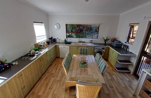 Fish Hoek House | Villa "Kunterbunt" with nfabulous ocean views of the Cape Peninsula