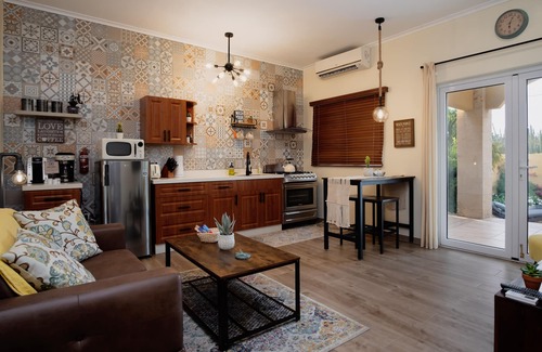 Alto Vista Apartment | Villa Kunuku with Private plunge pool
