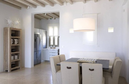 Paradise Villa | Villa Kyros II - Eight Bedroom Villa, Sleeps 16
