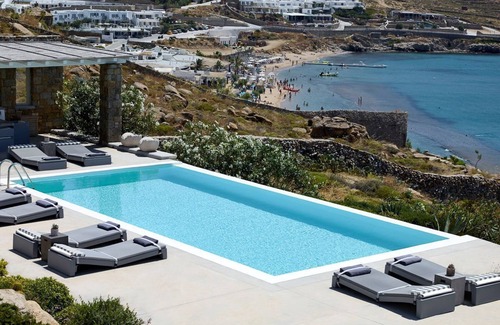Paradise Villa | Villa Kyros II - Eight Bedroom Villa, Sleeps 16