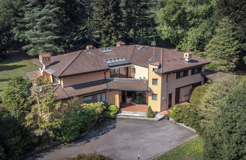 Dormelletto Villa | VILLA LA FORTEZZA