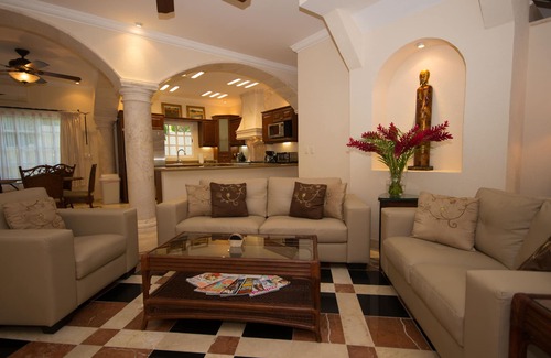 Villa Juarez Condo | Villa La Joya Condo, only 50 meter from white sand beach, Playa Paraiso