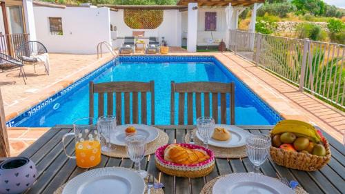 Antequera Villa | Villa La Morada Antequera - La Higuera by Ruralidays