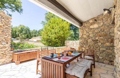 Pougnadoresse House | Villa La Roche Rouge