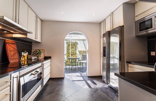Les Baraques Villa | VILLA LA ROSERAIE VI4425 By Riviera Holiday Homes