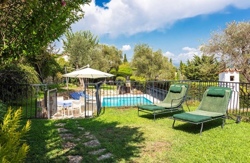 Les Baraques Villa | VILLA LA ROSERAIE VI4425 By Riviera Holiday Homes