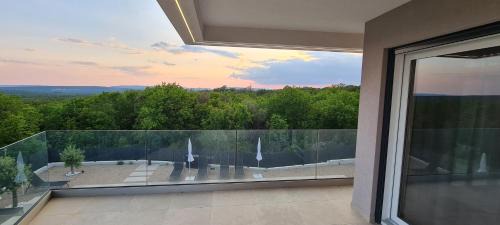 Garica Villa | Villa La Vie