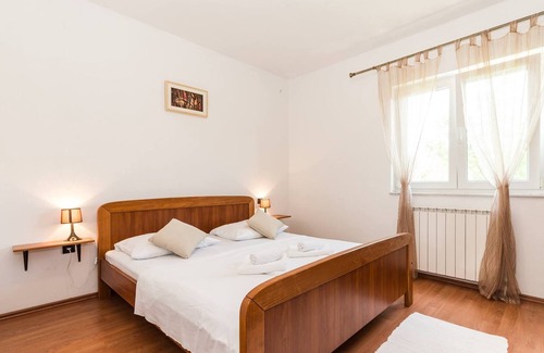 Lovinac Villa | Villa La Vita