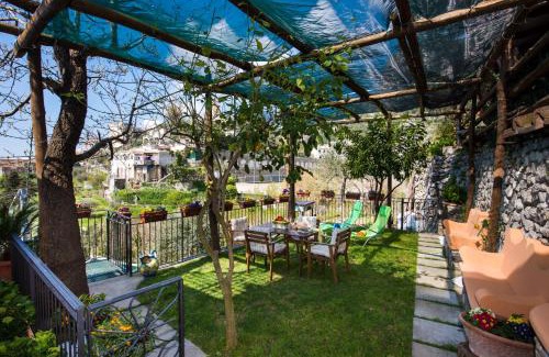 Montepertuso House | Villa Laura amazing breakfast,private outdoor hot tub, Positano experience