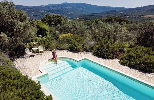 Todi Villa | Villa Lavanda Todi, countryside casale with private pool in the heart of Umbria