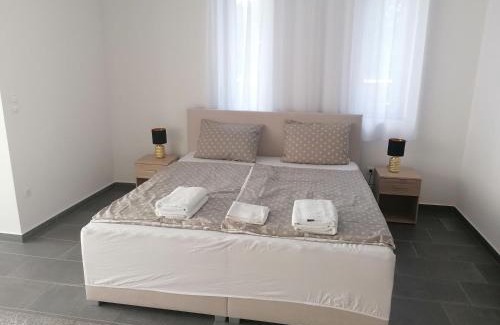 Gyenesdias House | Villa Leona