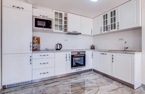 Zgrade Villa | Villa Leona with Private Pool in Sutomore
