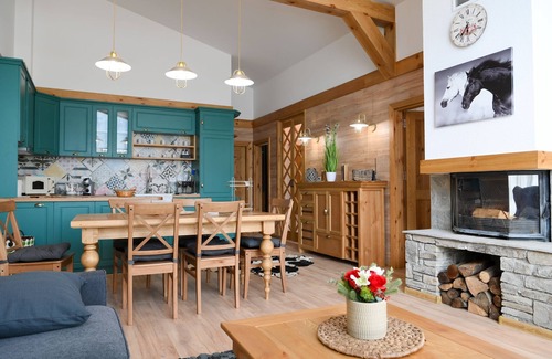 Razlog Ski Chalet | Villa Letizia with Sauna near Pirin Golf Resort