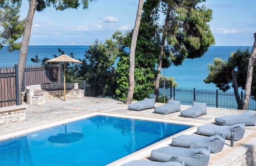 Agii Theodori Villa | Villa Lion - Luxury Stay
