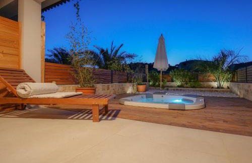 Murter Apartment | Villa Lojena, luxury studio with Jacuzzi id 112