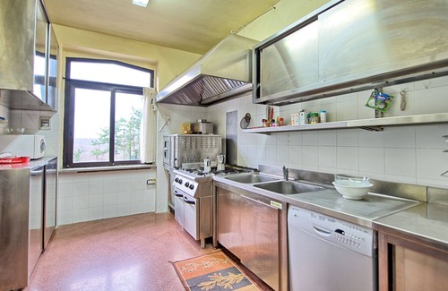 Scheggia Villa | Villa Lorenzo - Vacation Rental with private swimming pool in Valdichiana, Tuscany