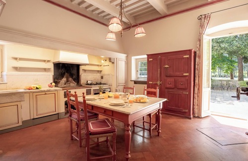 Poggio a Caiano Villa | Villa Loretino - Ultimate Luxury in Florence