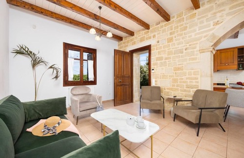 Atsipópoulon Villa | Villa Lotus - Three Bedroom Villa, Sleeps 8
