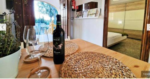 Setenil de las Bodegas Villa | Villa Lounge Paradise