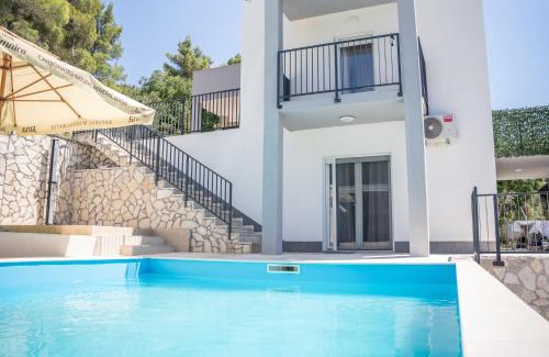Milna (Brac) Apartment | Villa Lucija