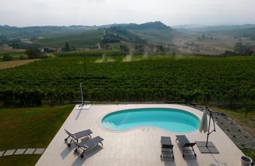 Agliano Terme Villa | Villa Luxury Vista Vigneti-Piscina Privata