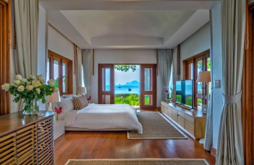 Krabi Resort | Villa Macaque and Villa Languor