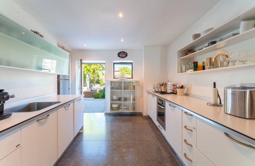 Uzes Villa | Villa 'Maison D'architecte' with Private Pool, Private Terrace and Wi-Fi