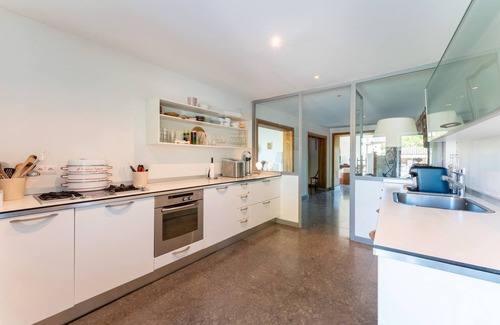 Uzes Villa | Villa 'Maison D'architecte' with Private Pool, Private Terrace and Wi-Fi