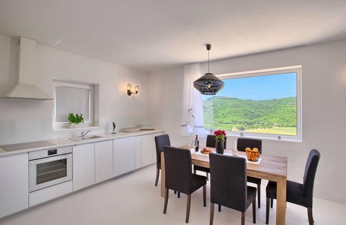Sveti Bartol House | Villa Majestic Eye