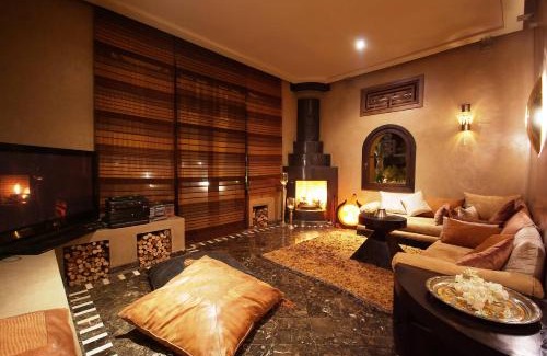 District of Sidi Youssef Ben Ali Villa | Villa Malika Silvana