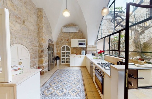 Mahane Israel Villa | ✦VILLA MAMILLA✦Special private 3BDR home near Old City✦garden✦