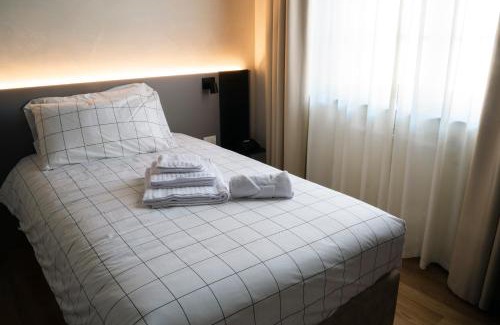 Cologno al Serio Hotel | VILLA MANZONI