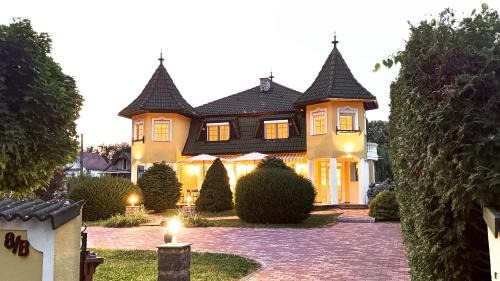 Gunaras Villa | Villa Maranga