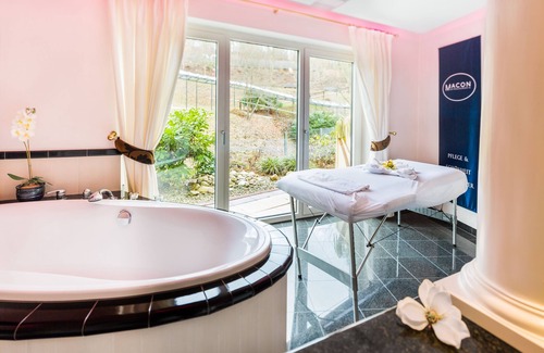 Heigenbruecken Hotel | Villa Marburg Im Park