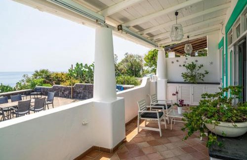 San Vincenzo House | Villa Mareblu Luxury Holiday Apartment direttamente sul mare