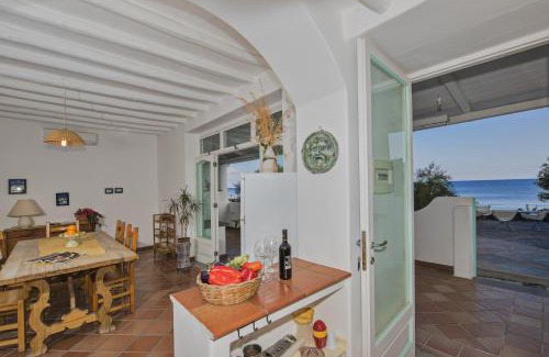 San Vincenzo House | Villa Mareblu Luxury Holiday Apartment direttamente sul mare