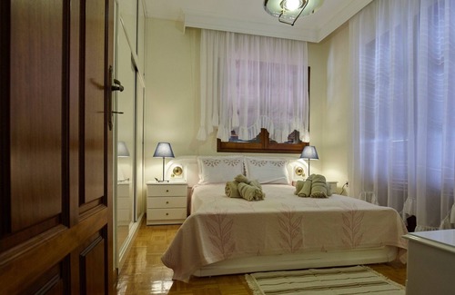 Ouranoupoli Apartment | Villa Maria 1st Floor by RentalsPro