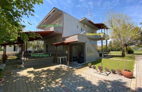Paralia Ofryniou Apartment | Villa Maria