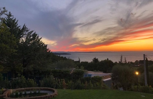 San Feliciano Villa | VILLA MARIA PANORAMIC ON THE LAKE